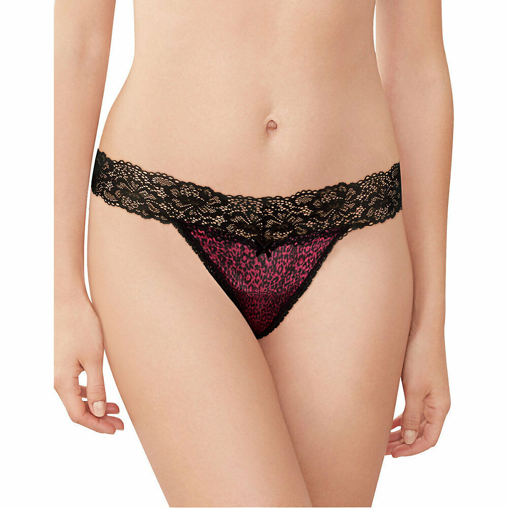 Maidenform Sexy Must Haves Lace Thong DMESLT