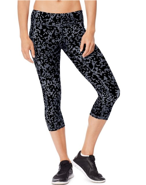 Hanes Sport™ Women's Performance Capri Leggings O9040